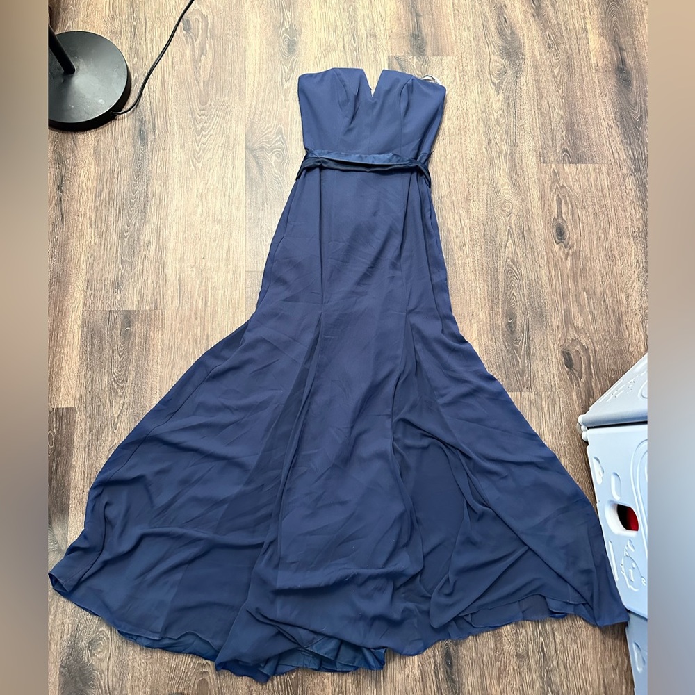 VERA WANG 'White' Bridesmaid Prom V-Wire Crepe Mermaid Dress midnightblue
Size 2 - Picture 1 of 17